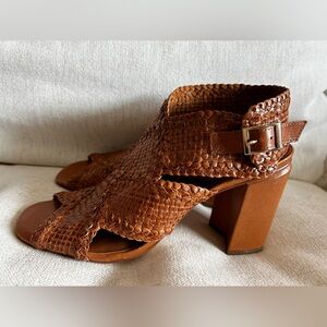 Halston PENELOPE Brown Woven Leather Heels Sandals Size 8M New
